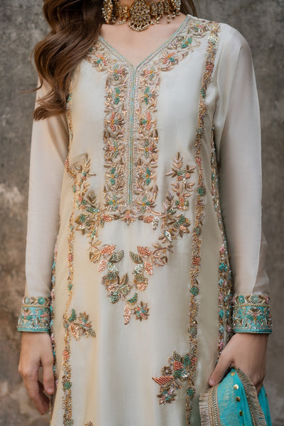 Vintage | Maaheru Formals | Daniya