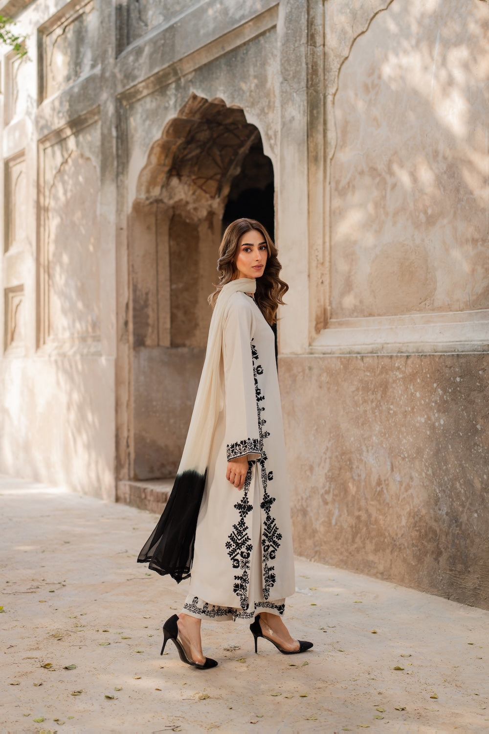 Vintage | Jehaan Luxury Edit | Maheen, image 5