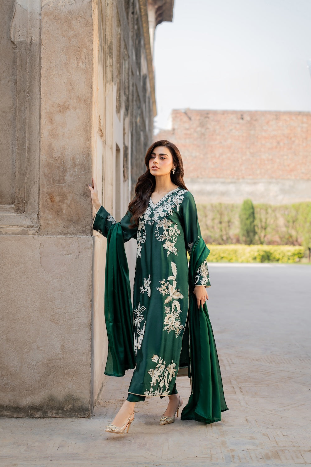 Vintage | Maaheru Formals | Narmeen, image 2