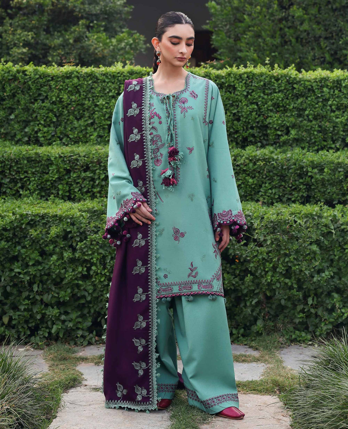 Republic Womenswear | Amaris Luxury Shawl 25 | Virella