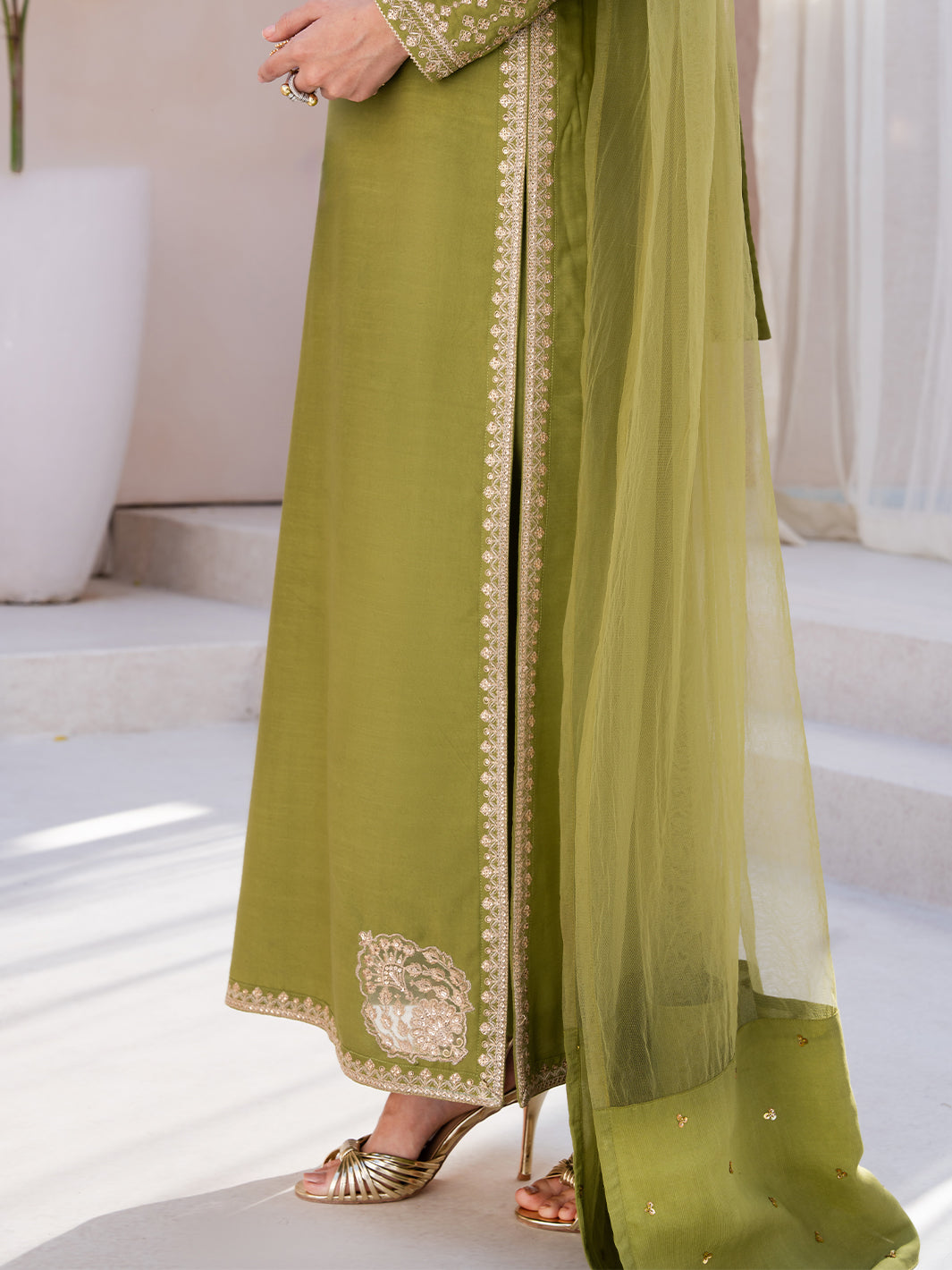 Izel | Le Tresor Formals | Viresta-6