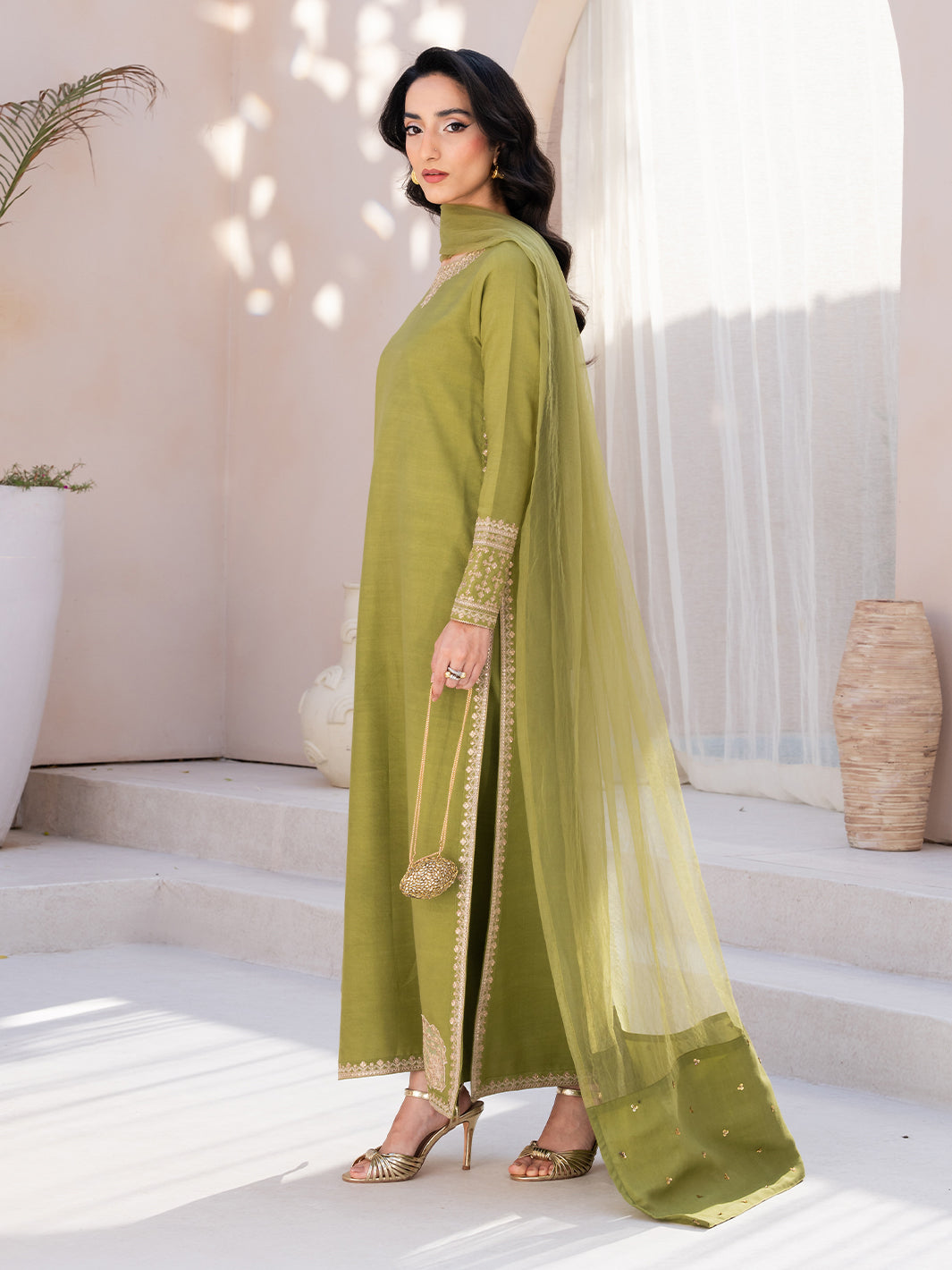 Izel | Le Tresor Formals | Viresta-3