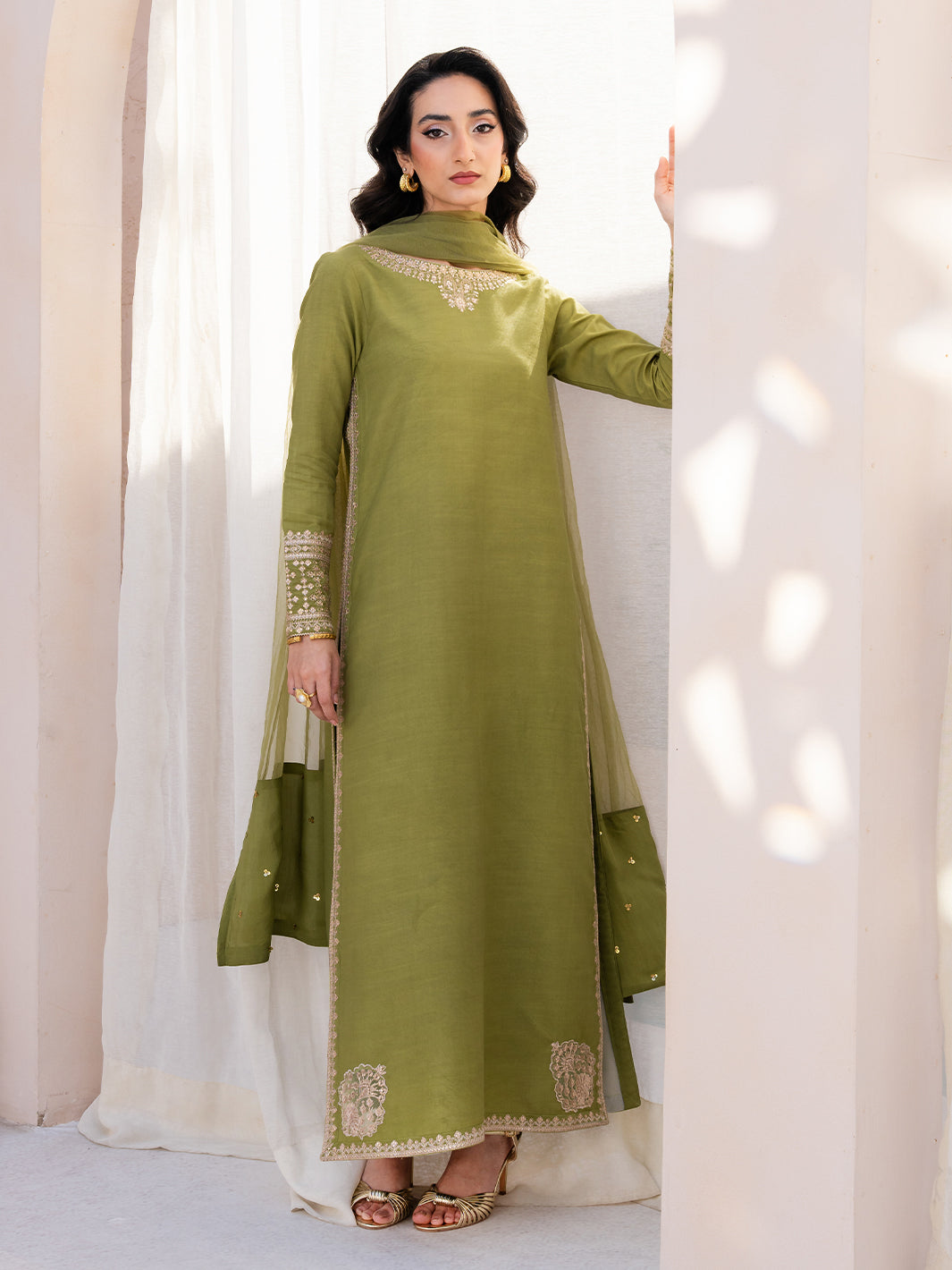 Izel | Le Tresor Formals | Viresta-4