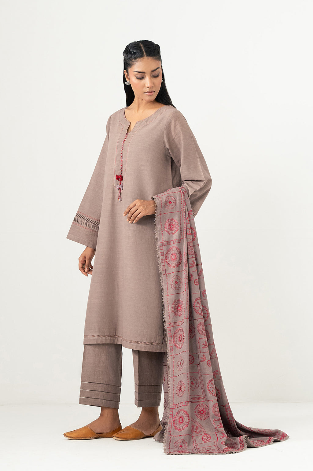 Zeen | Fall Edit 25 | WAM34609, image 3