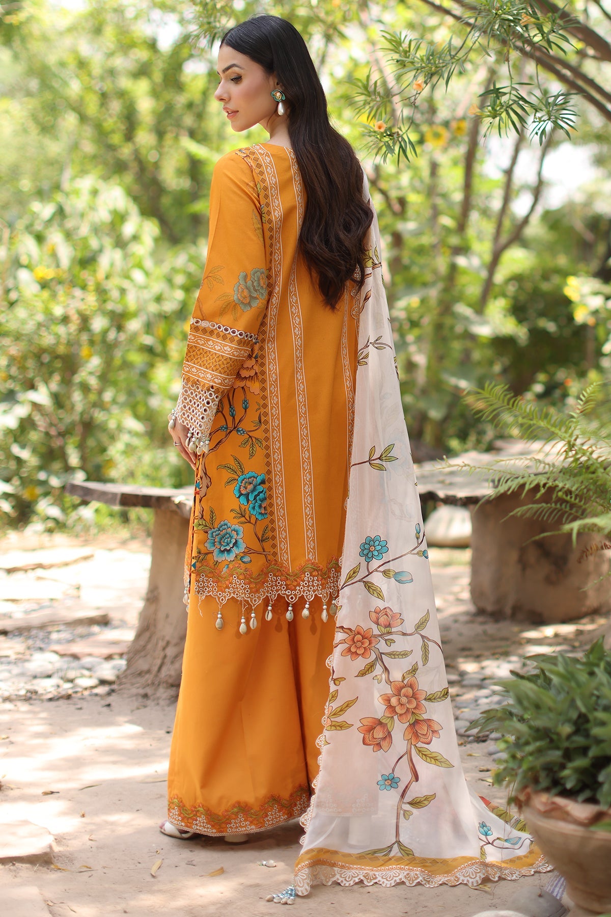 Charizma | Infinity Lawn | 3-PC UNSTITCHED EMBROIDERED LAWN COLLECTION IN6-09, image 2