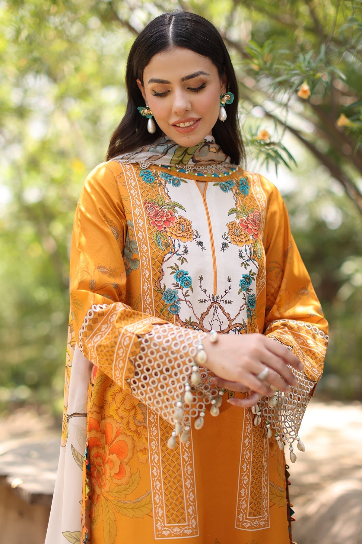 Charizma | Infinity Lawn | 3-PC UNSTITCHED EMBROIDERED LAWN COLLECTION IN6-09-3