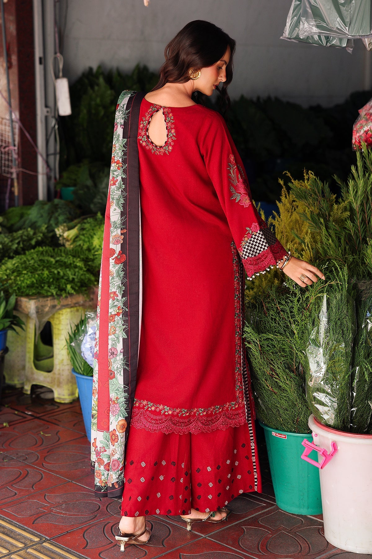 Charizma | Poshima Winters 25 | 3-pc Unstitched Wool Shawl Collection PSW5-08, image 2