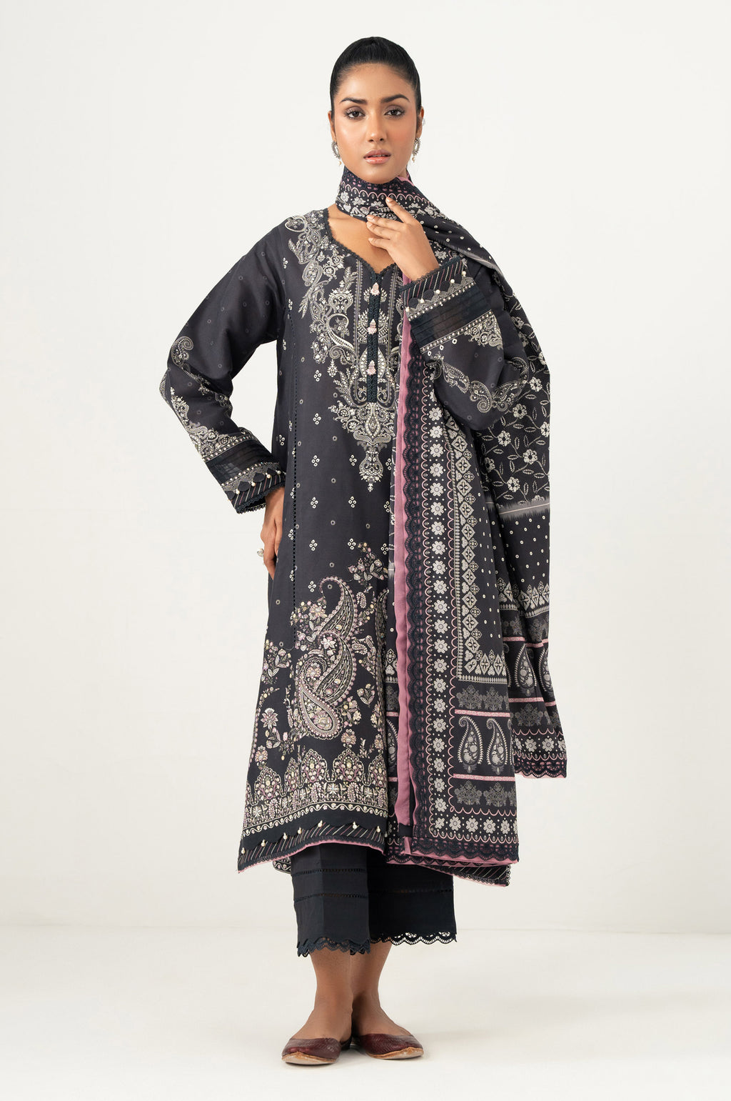 Zeen | Winter 25 | WFM34618-1