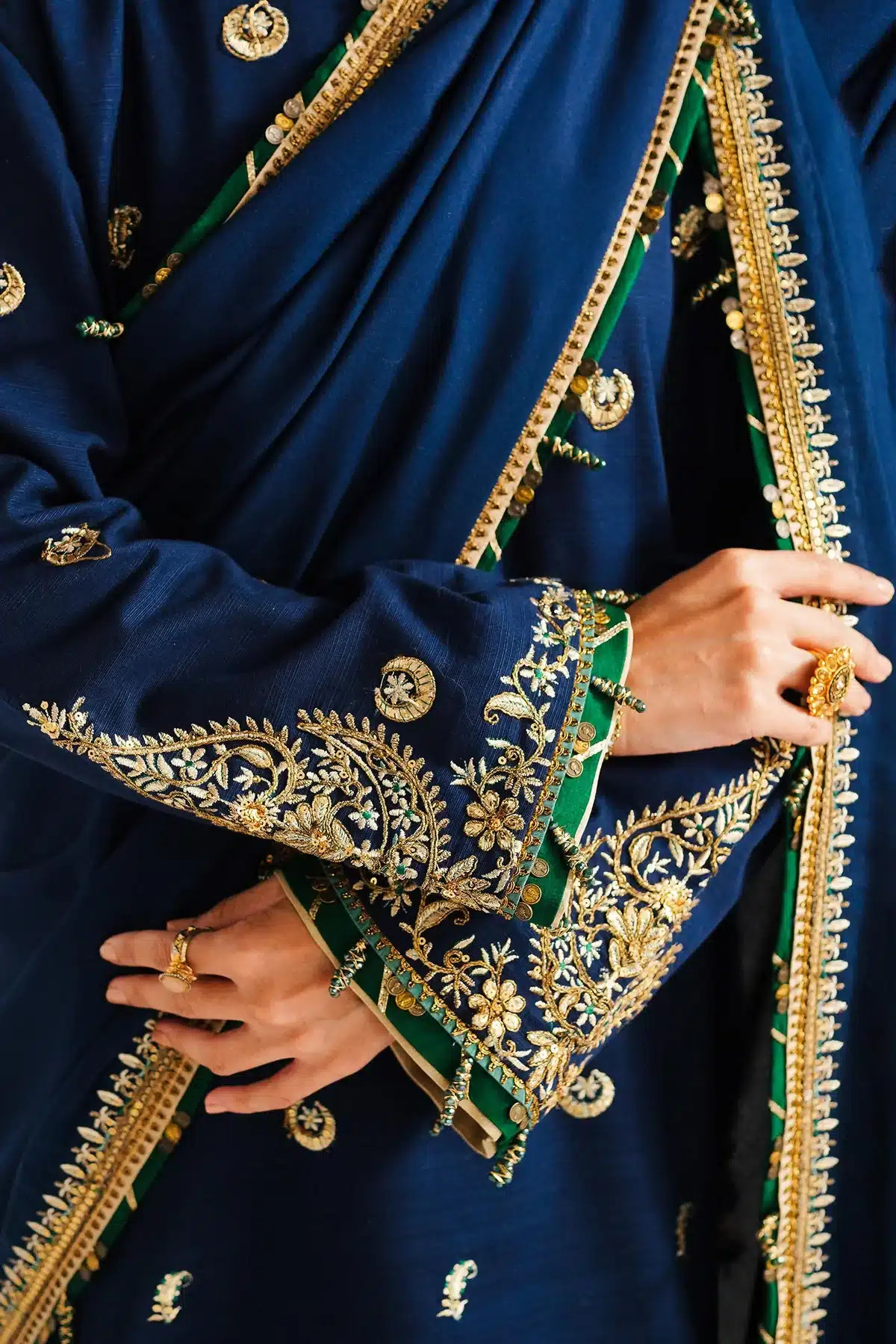 Zara ShahJahan | Winter Shawl 23 | WS23-D1 -  Zara Shahjahan Luxury - Original Designer Dress - House of Maryam