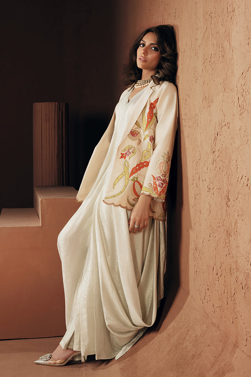 Wardha Saleem | Luxe Edition | Aenor-3