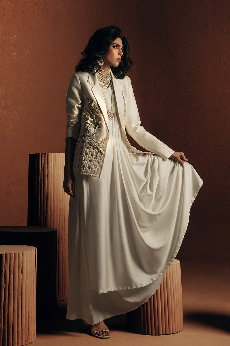Wardha Saleem | Luxe Edition | Lunere-6