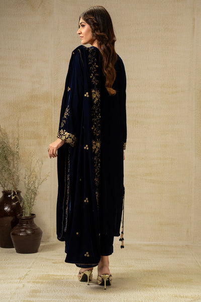 Zeen | Winter 25 | WUM35844