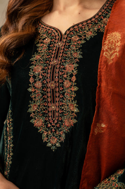 Zeen | Winter 25 | WUM35848