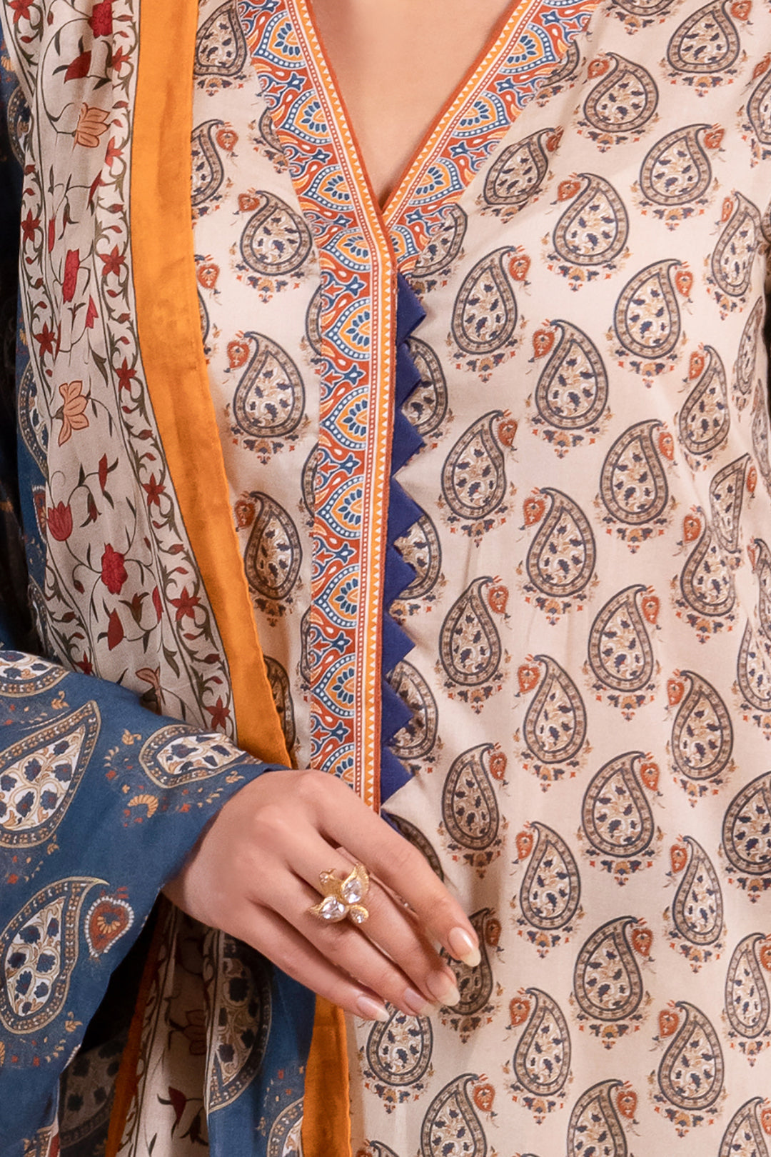 Zellbury | Unstitched 3 Piece Lawn | Shirt Shalwar Dupatta - 1067 -  Zellbury Women Essential Unstitched - Original Designer Dress - House of Maryam