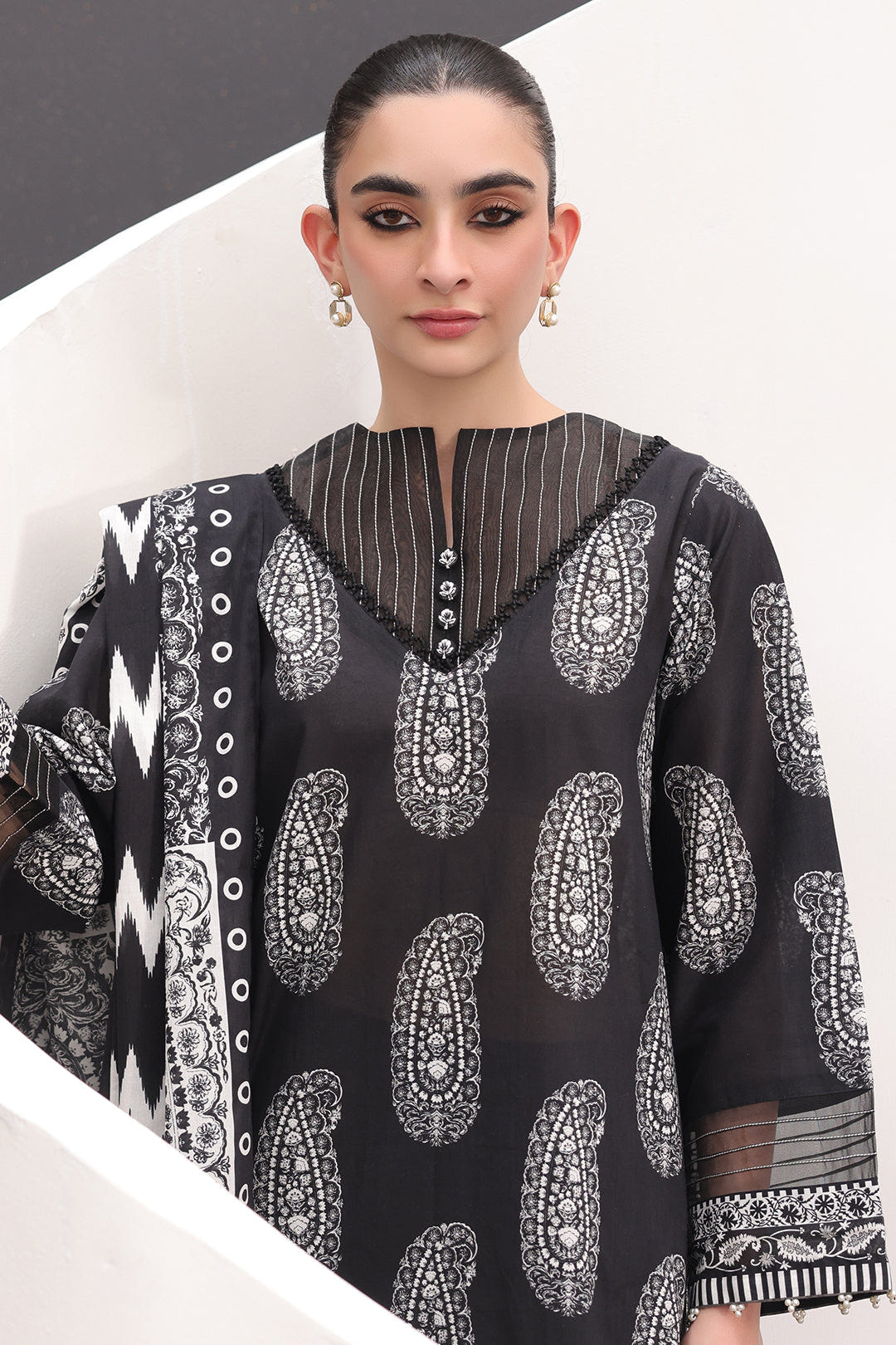 Zellbury | Unstitched 3 Piece Lawn | Shirt Shalwar Dupatta - 1525 -  Zellbury Women Essential Unstitched - Original Designer Dress - House of Maryam