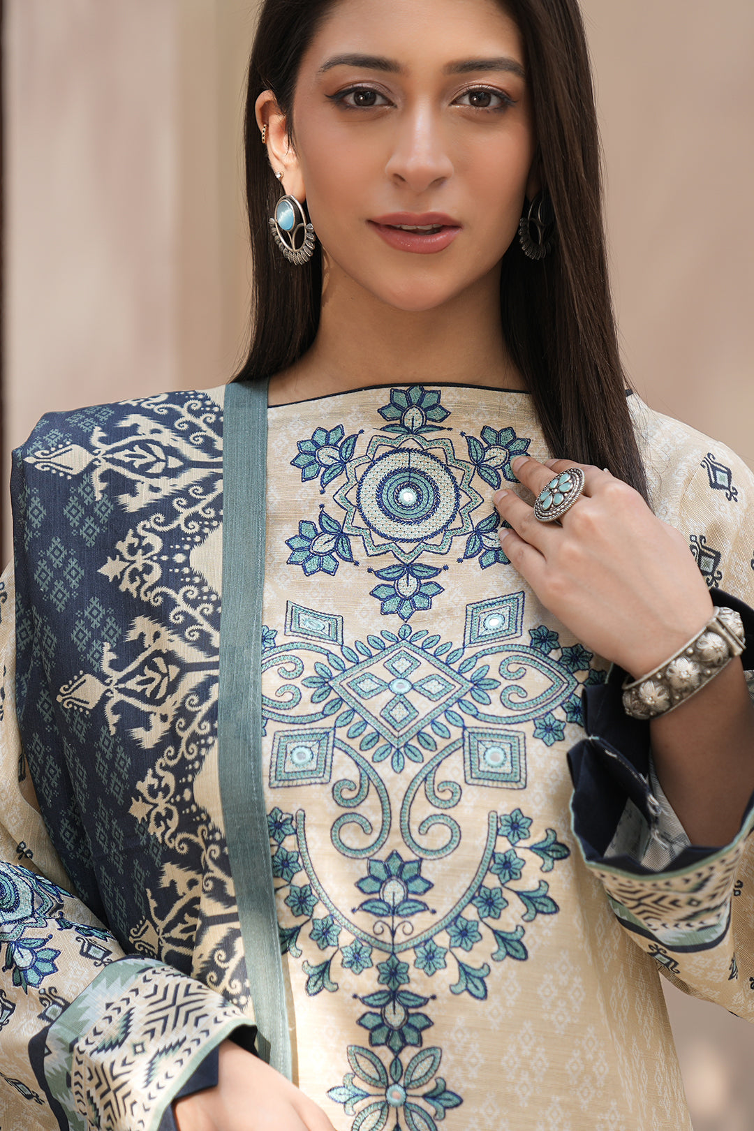 Zellbury | Unstitched 2 Piece Khaddar | Embroidered Shirt Dupatta - 0349