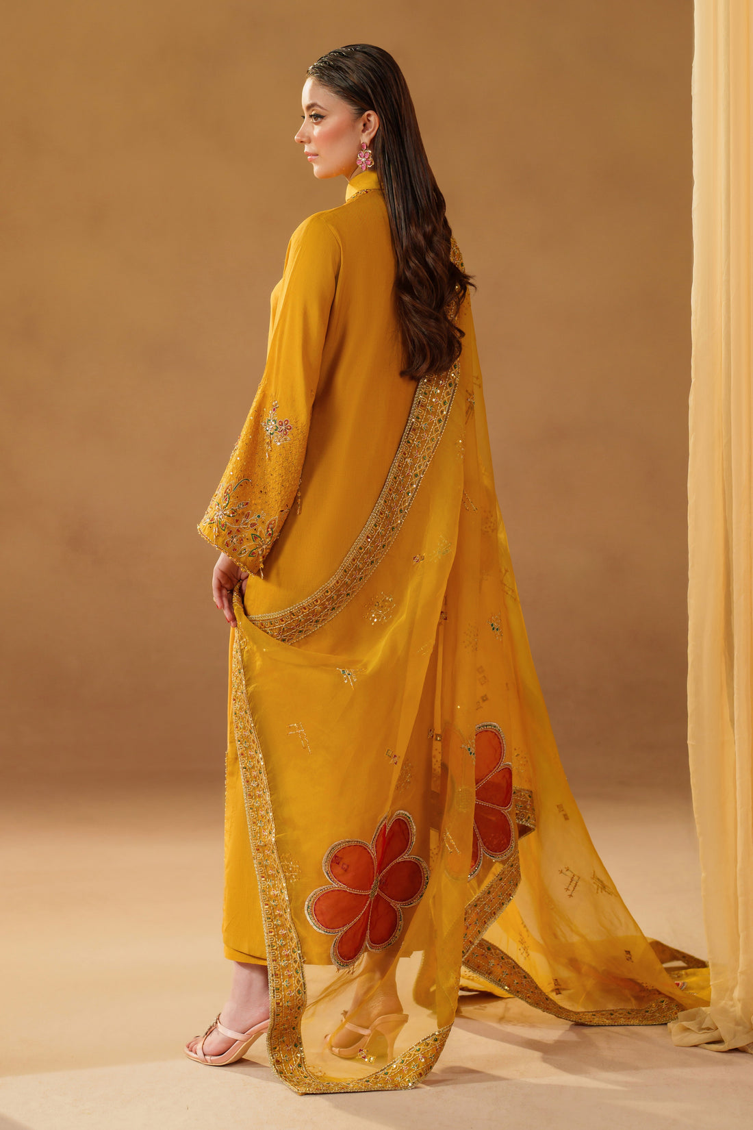 Naqshi | Pret | Marlyin