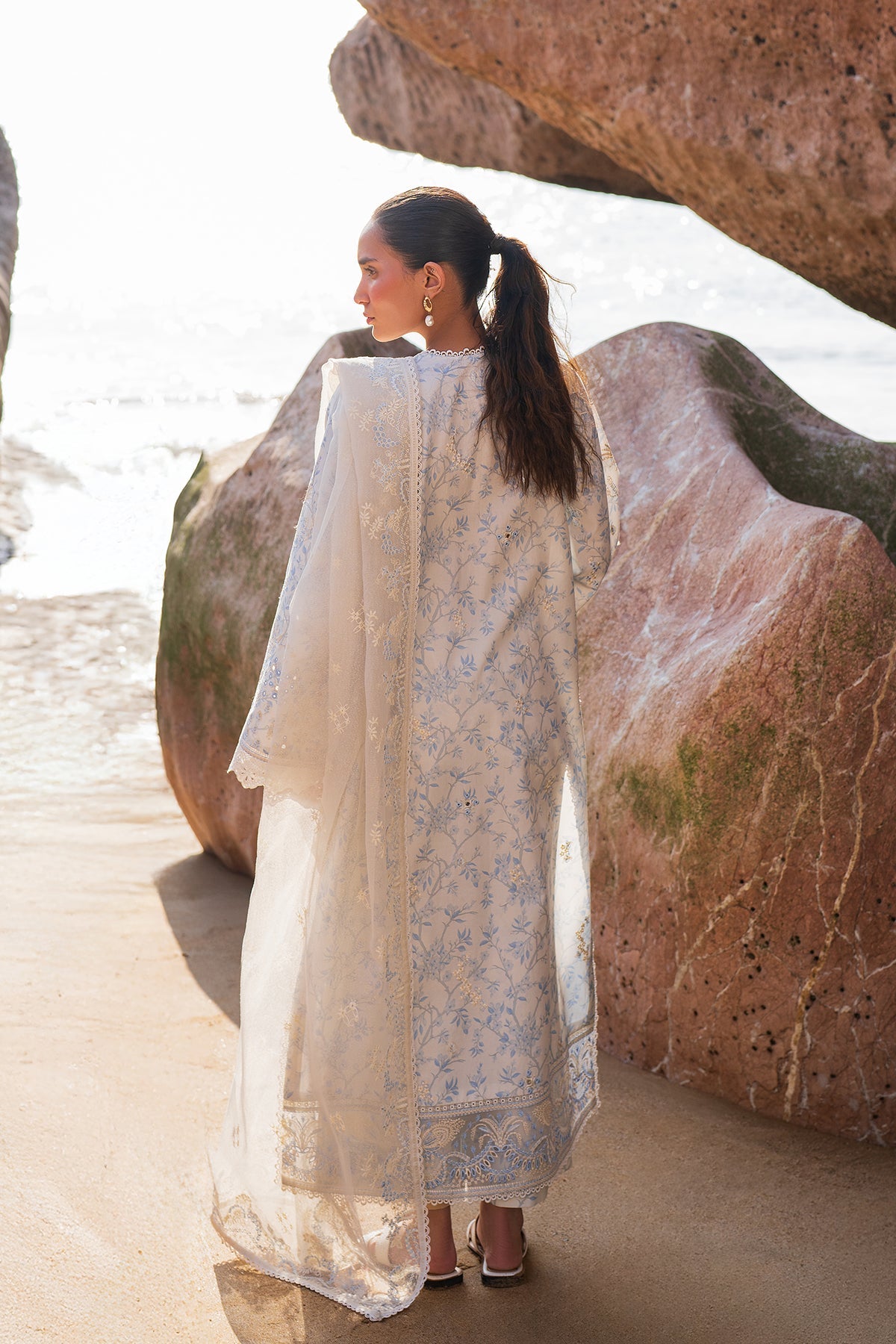 Afrozeh Nerida pearl white embroidered lawn suit, photo 2