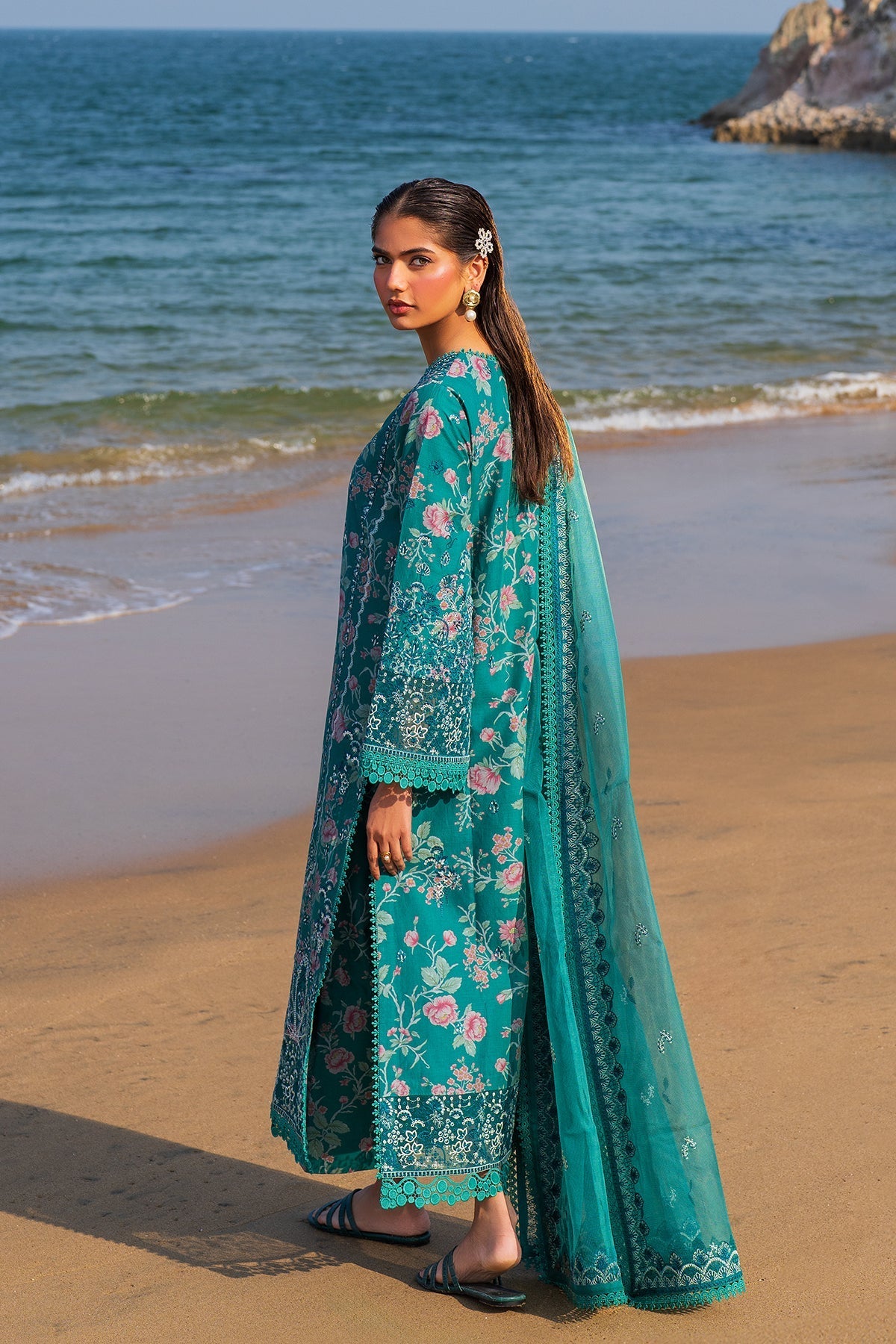 Afrozeh | Endless Summer | Plush -  Afrozeh Ladies Clothes - Original Designer Dress - House of Maryam