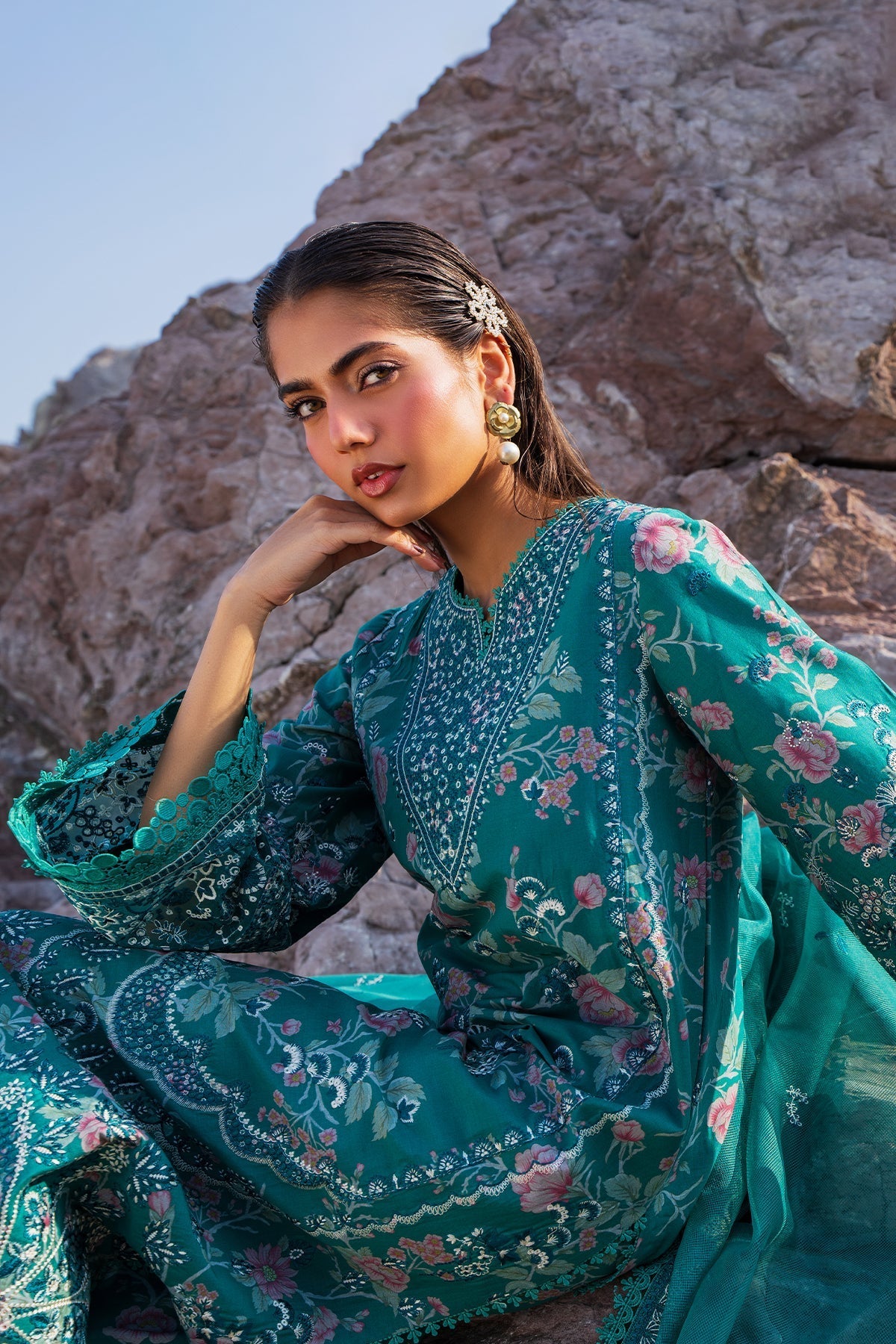 Afrozeh | Endless Summer | Plush -  Afrozeh Ladies Clothes - Original Designer Dress - House of Maryam