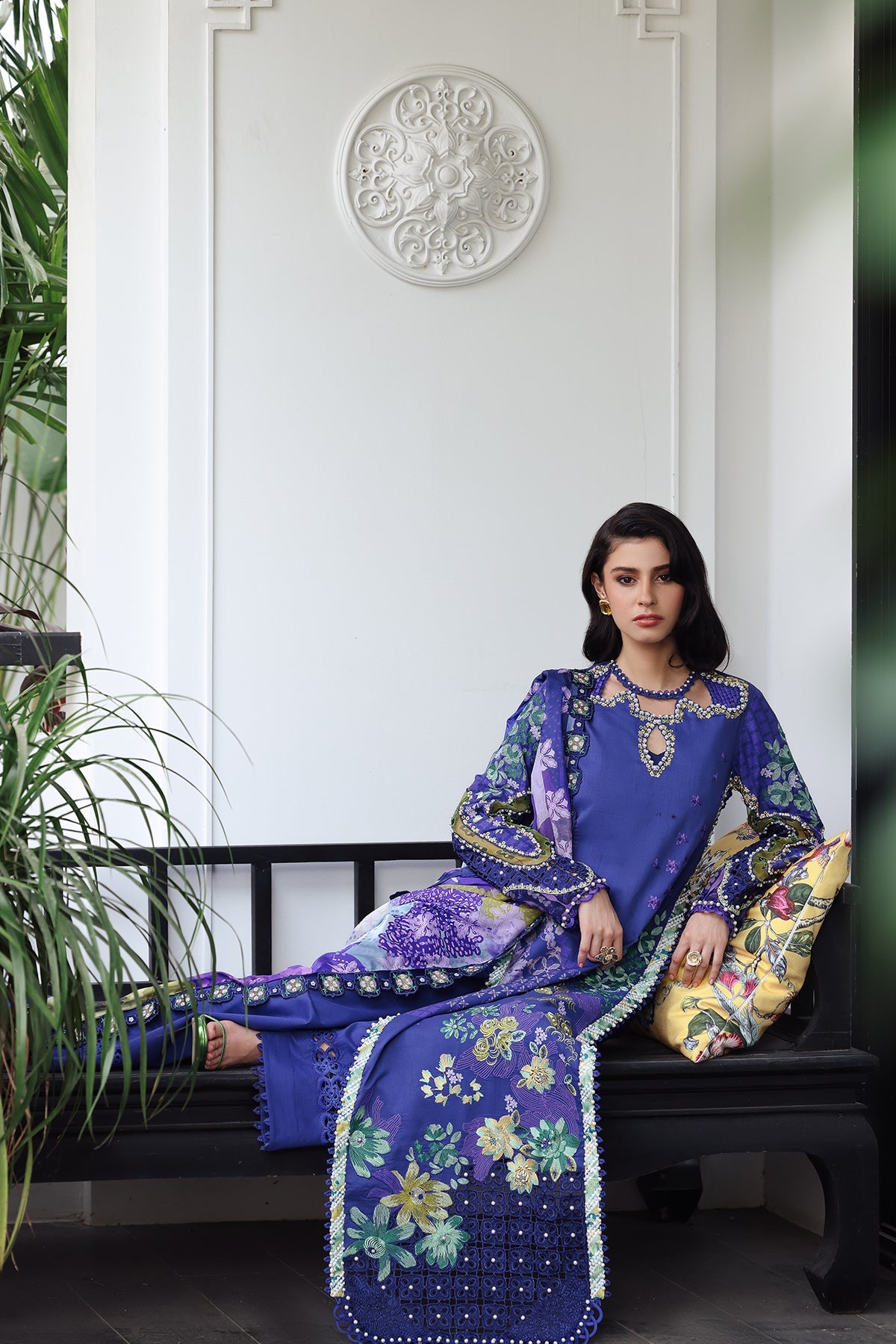 Afrozeh Lumora blue embroidered lawn suit, photo 4