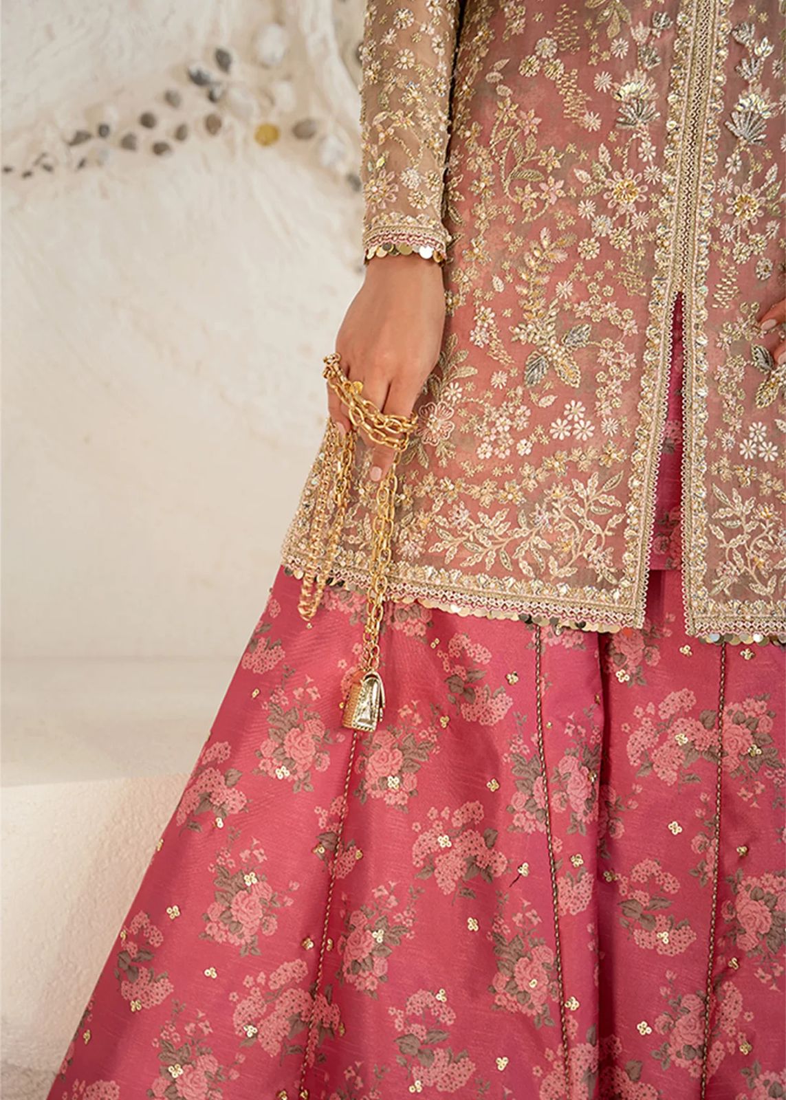 Suffuse Hiraeth gold short shirt and sharara, photo 4