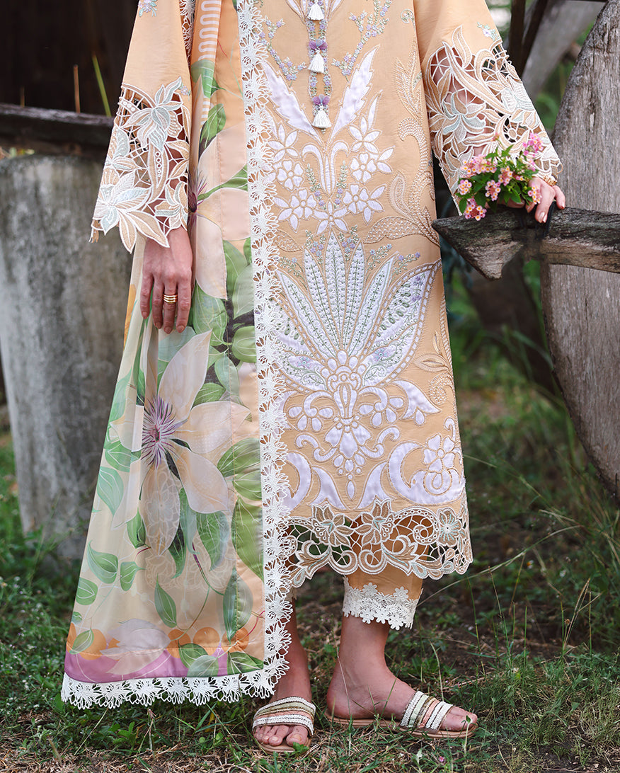 Mushq | The Secret Garden Lawn | Wisteria Veil, image 4