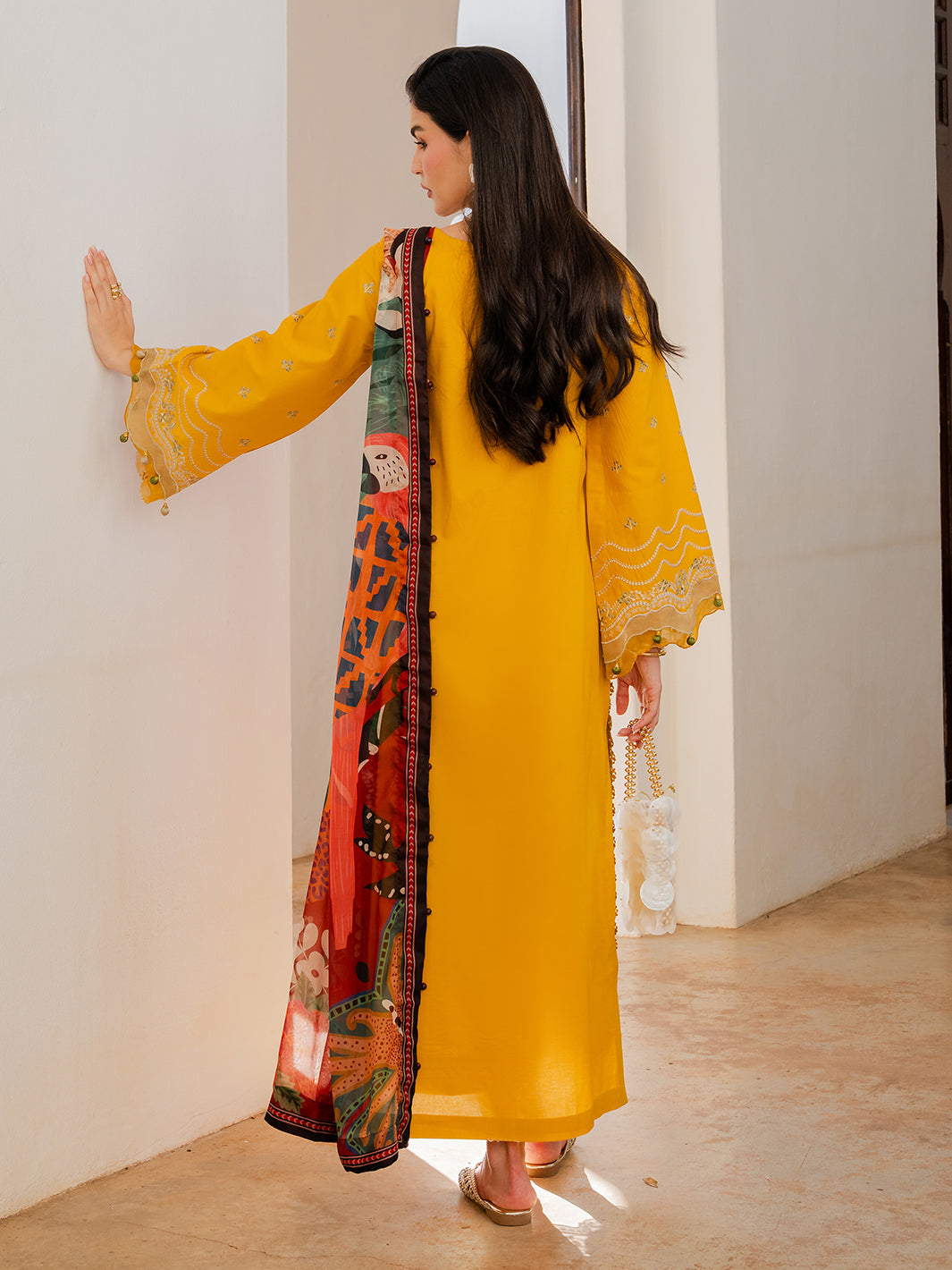 Izel | Dareen Luxury Lawn 26 | Zareen-2