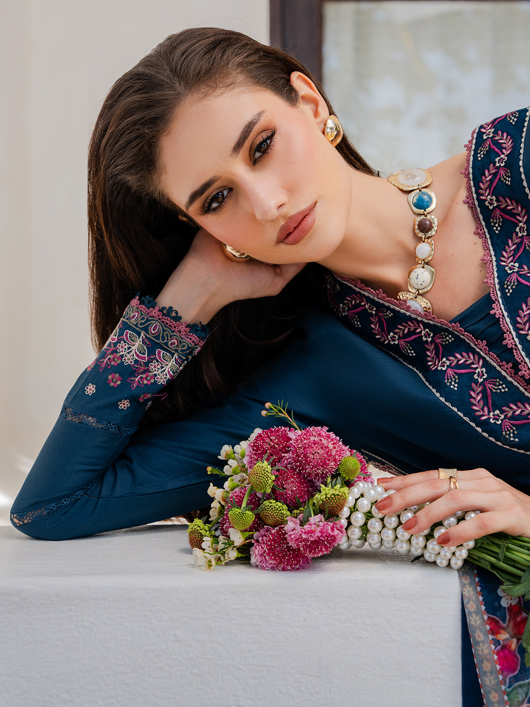 Izel | Dareen Luxury Lawn 26 | Zeenat-3