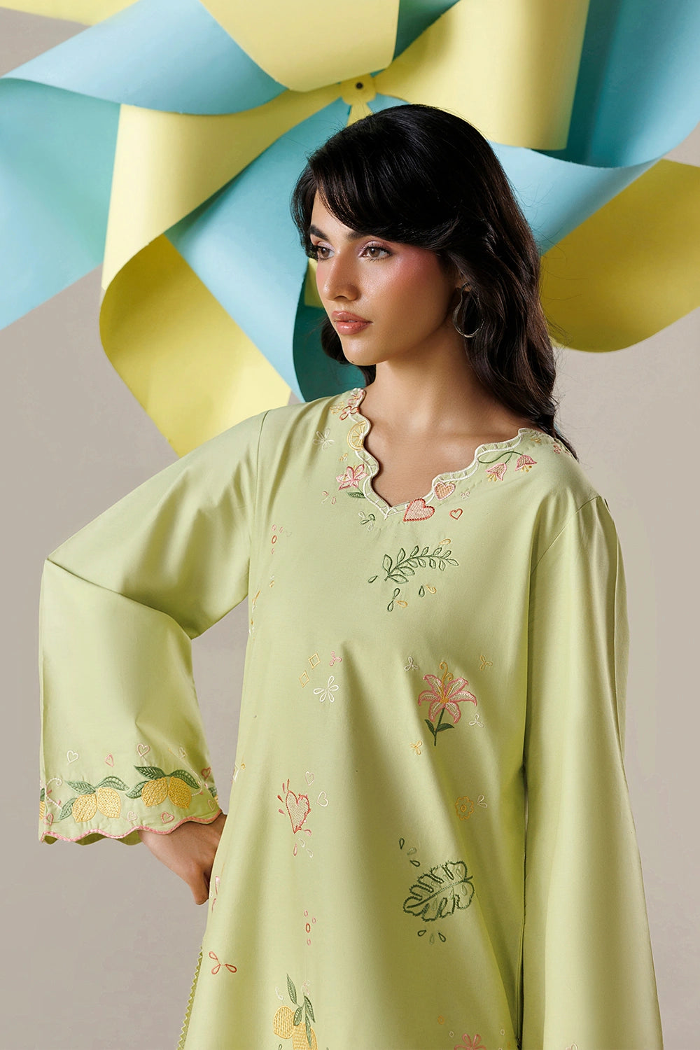 Azure | Chic Essentials | Zesty Love, image 3