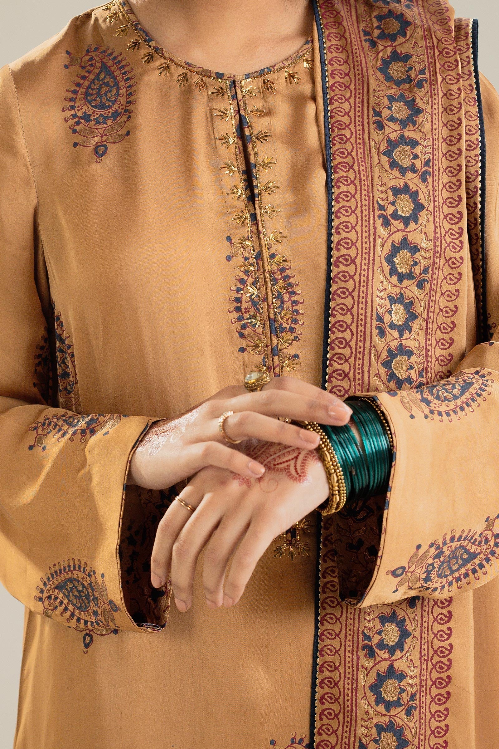 Zara Shahjahan | Handcrafted Suits | ZHC-043 by Designer Zara Shahjahan - House of Maryam - Pakistani Designer Ethnic Wear in {{ shop.shopifyCountryName }}