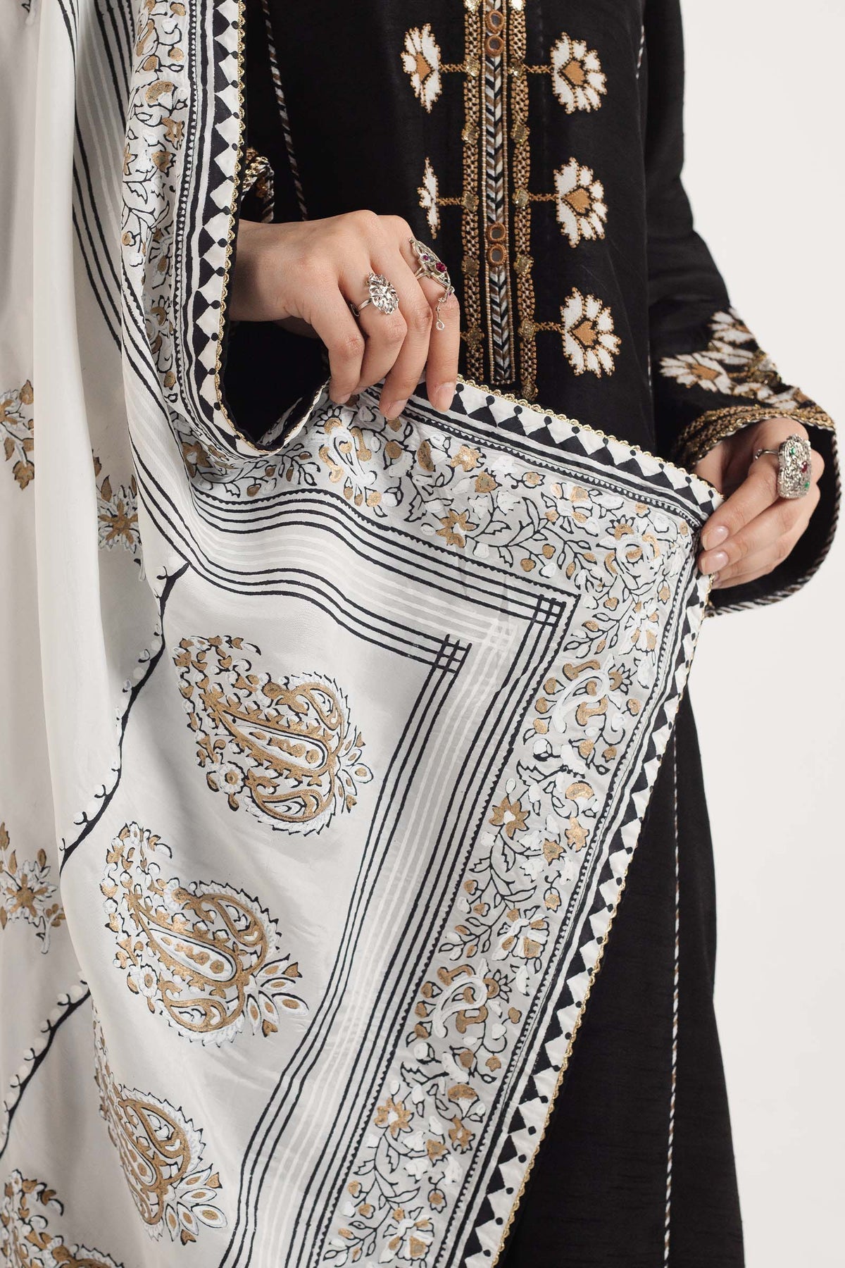 Zara Shahjahan | Handcrafted Suits | ZHC-048 -  Zara Shahjahan Luxury - Original Designer Dress - House of Maryam