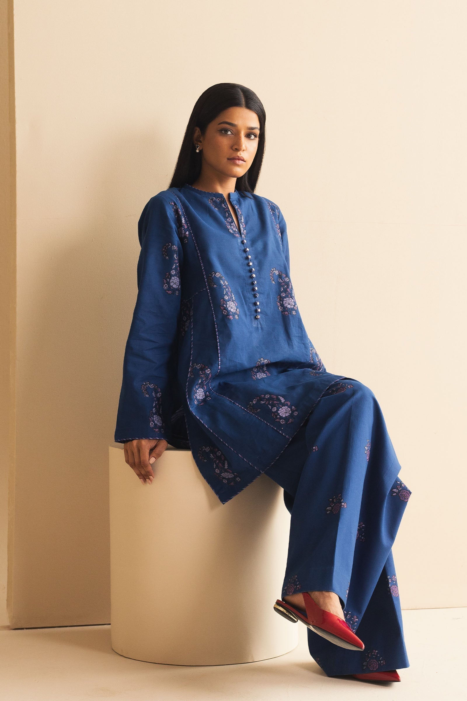 Zara Shahjahan | Handcrafted Suits | ZHC-056 by Designer Zara Shahjahan - House of Maryam - Pakistani Designer Ethnic Wear in {{ shop.shopifyCountryName }}