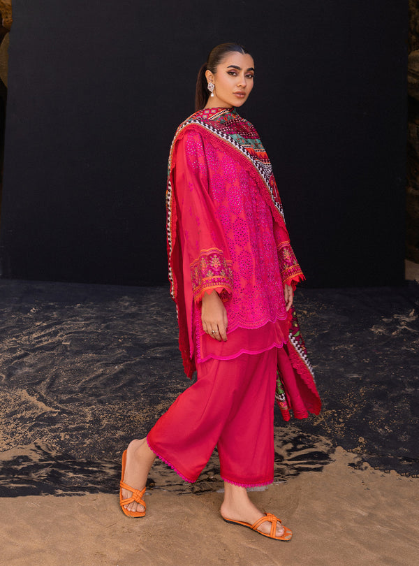 Zainab chottani | Luxury Chikankari 24 | LAALI - 6B by Designer Zainab Chottani - House of Maryam - Pakistani Designer Ethnic Wear in {{ shop.shopifyCountryName }}