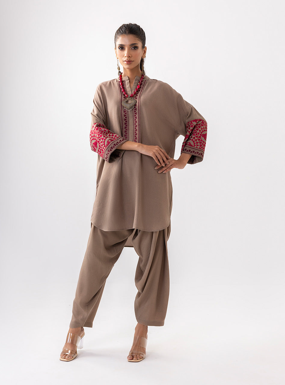 Zainab Chottani | Aara Casual Pret |  Sandy Beige -  Zainab Chottani Ladies Clothes - Original Designer Dress - House of Maryam