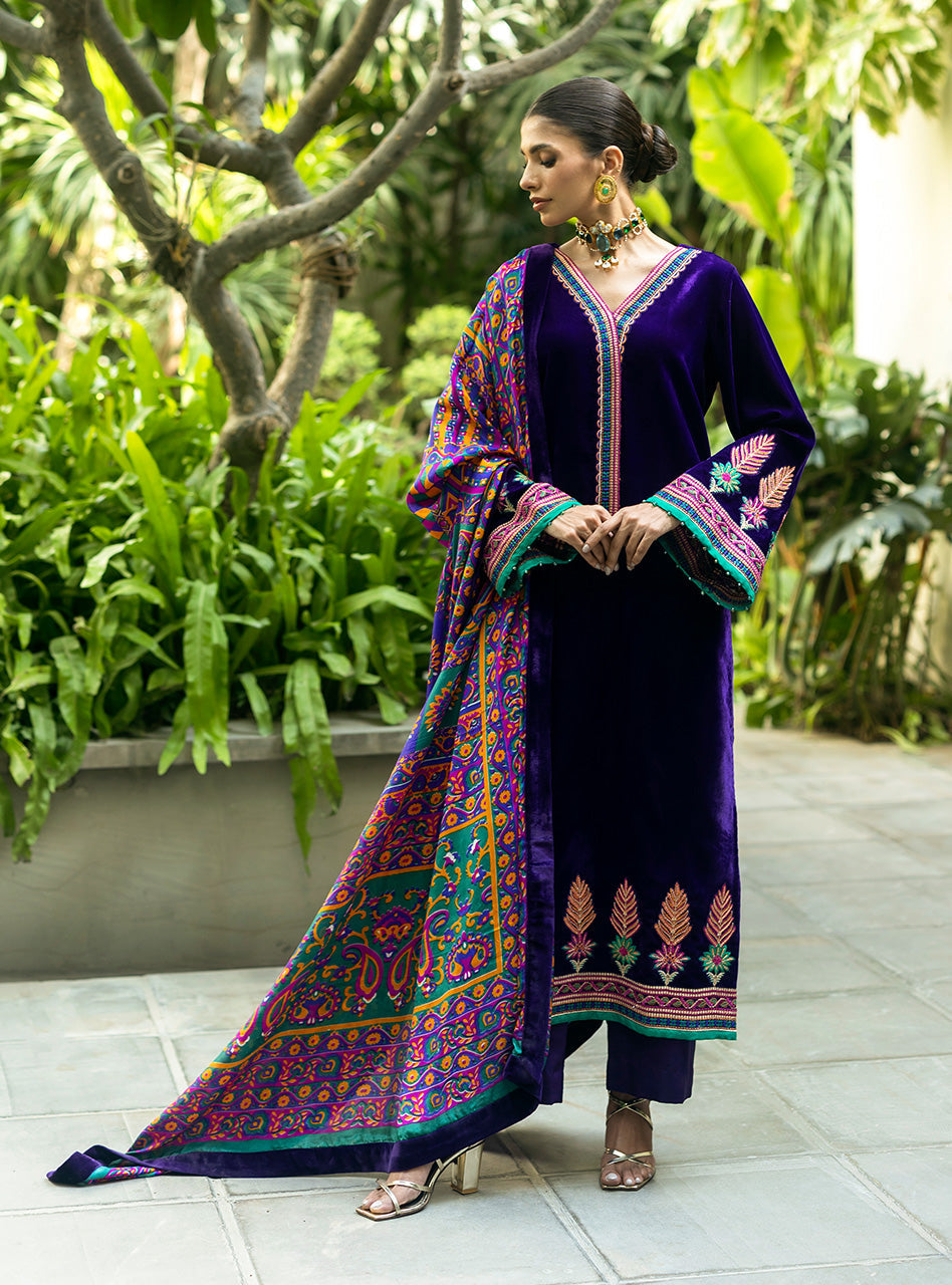 Zainab Chottani | Makhmal Luxe Pret | Rangin -  Zainab Chottani Ladies Clothes - Original Designer Dress - House of Maryam