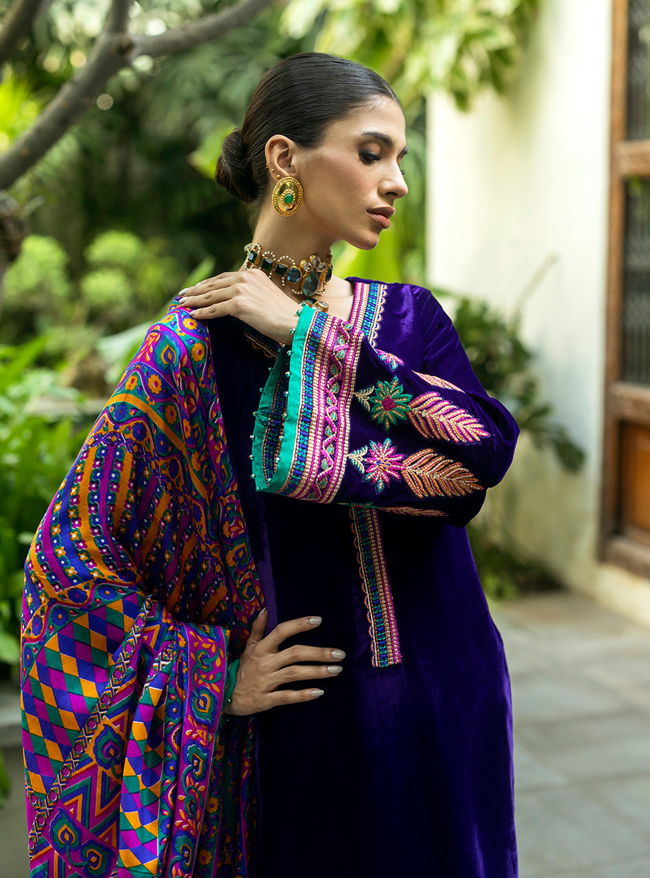 Zainab Chottani | Makhmal Luxe Pret | Rangin -  Zainab Chottani Ladies Clothes - Original Designer Dress - House of Maryam