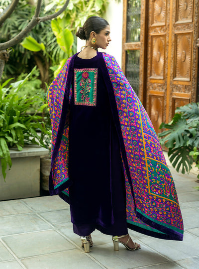 Zainab Chottani | Makhmal Luxe Pret | Rangin -  Zainab Chottani Ladies Clothes - Original Designer Dress - House of Maryam