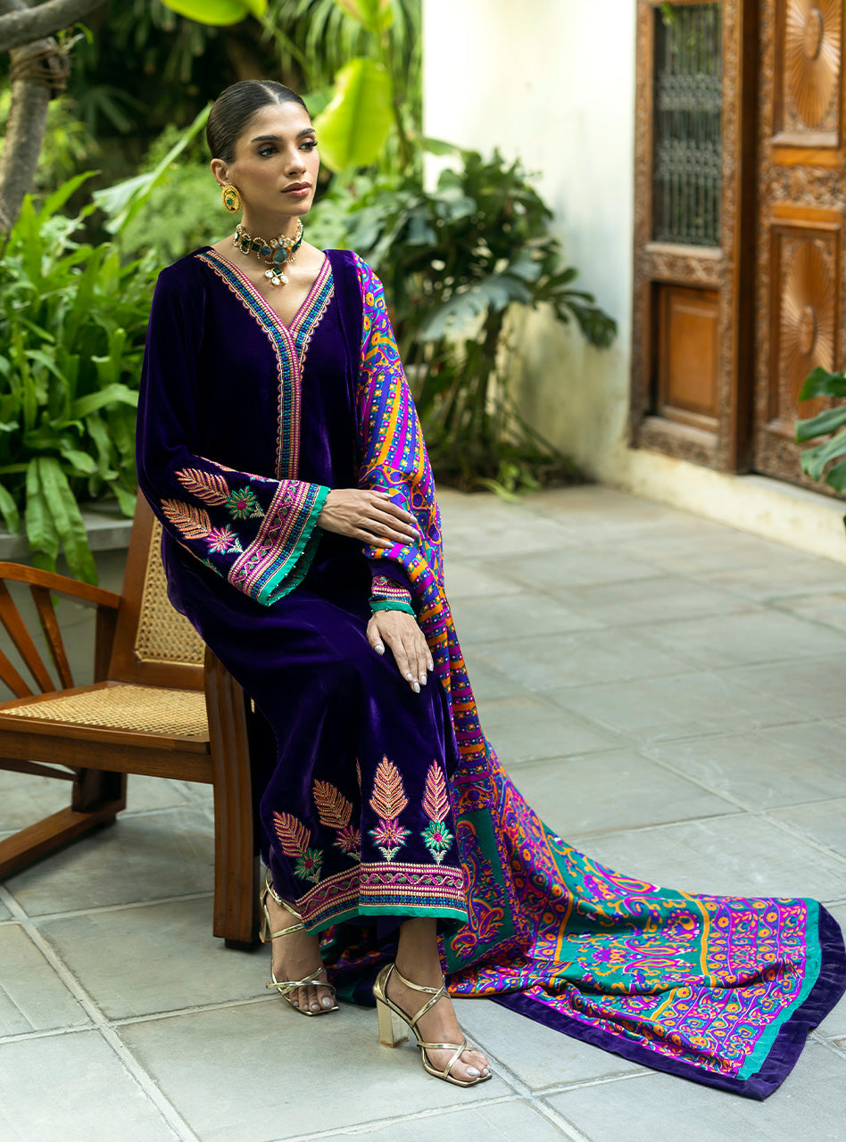 Zainab Chottani | Makhmal Luxe Pret | Rangin -  Zainab Chottani Ladies Clothes - Original Designer Dress - House of Maryam