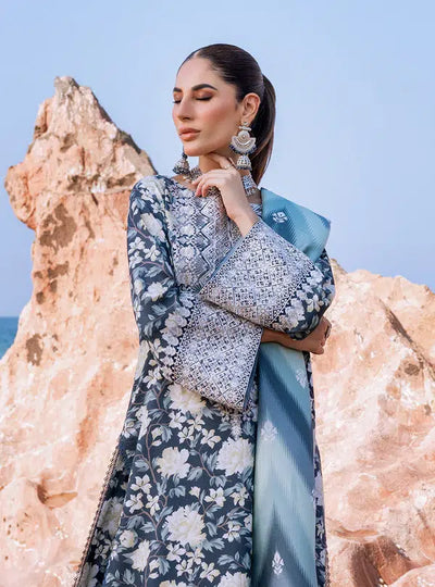 Zainab Chottani | Winter Shawls | Kinara -  Zainab Chottani Luxury - Original Designer Dress - House of Maryam