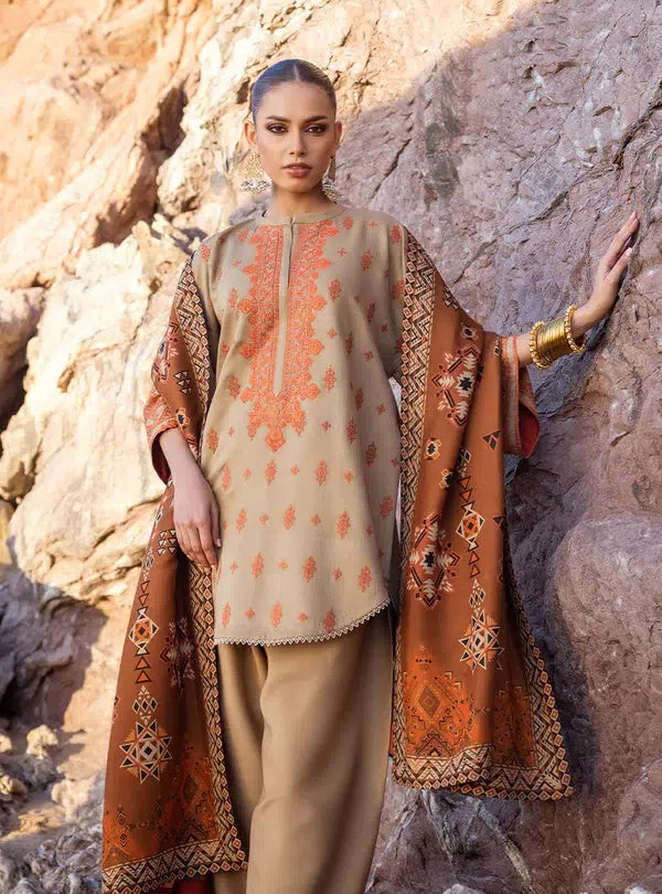 Zainab Chottani | Winter Shawls | Azal by Zainab Chottani - House of Maryam