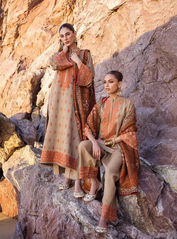 Zainab Chottani | Winter Shawls | Azal -  Zainab Chottani Luxury - Original Designer Dress - House of Maryam