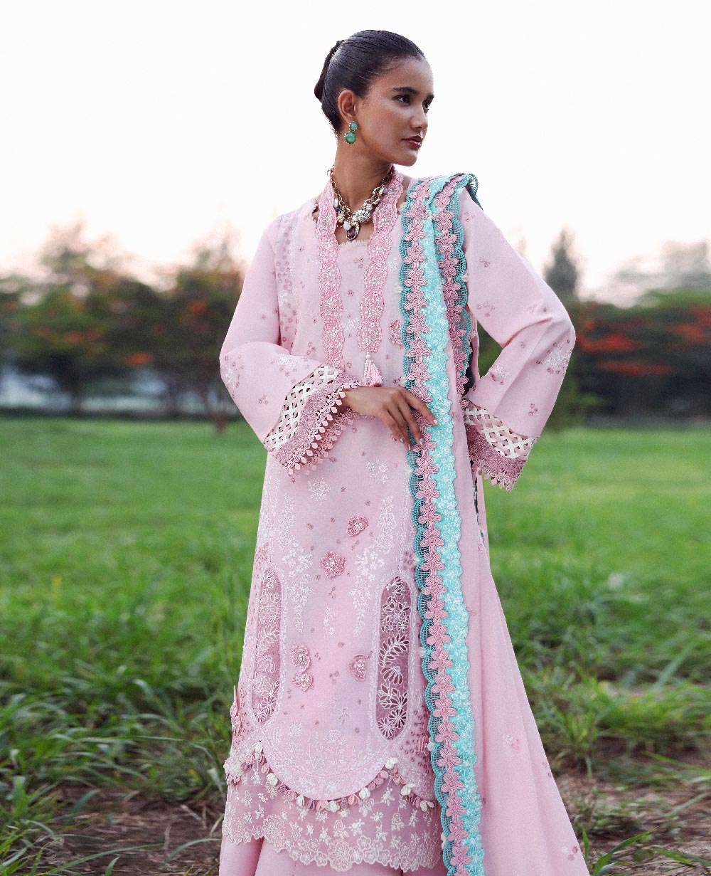 Republic Womenswear | Lilas Lawn 26 | Zayra, image 3