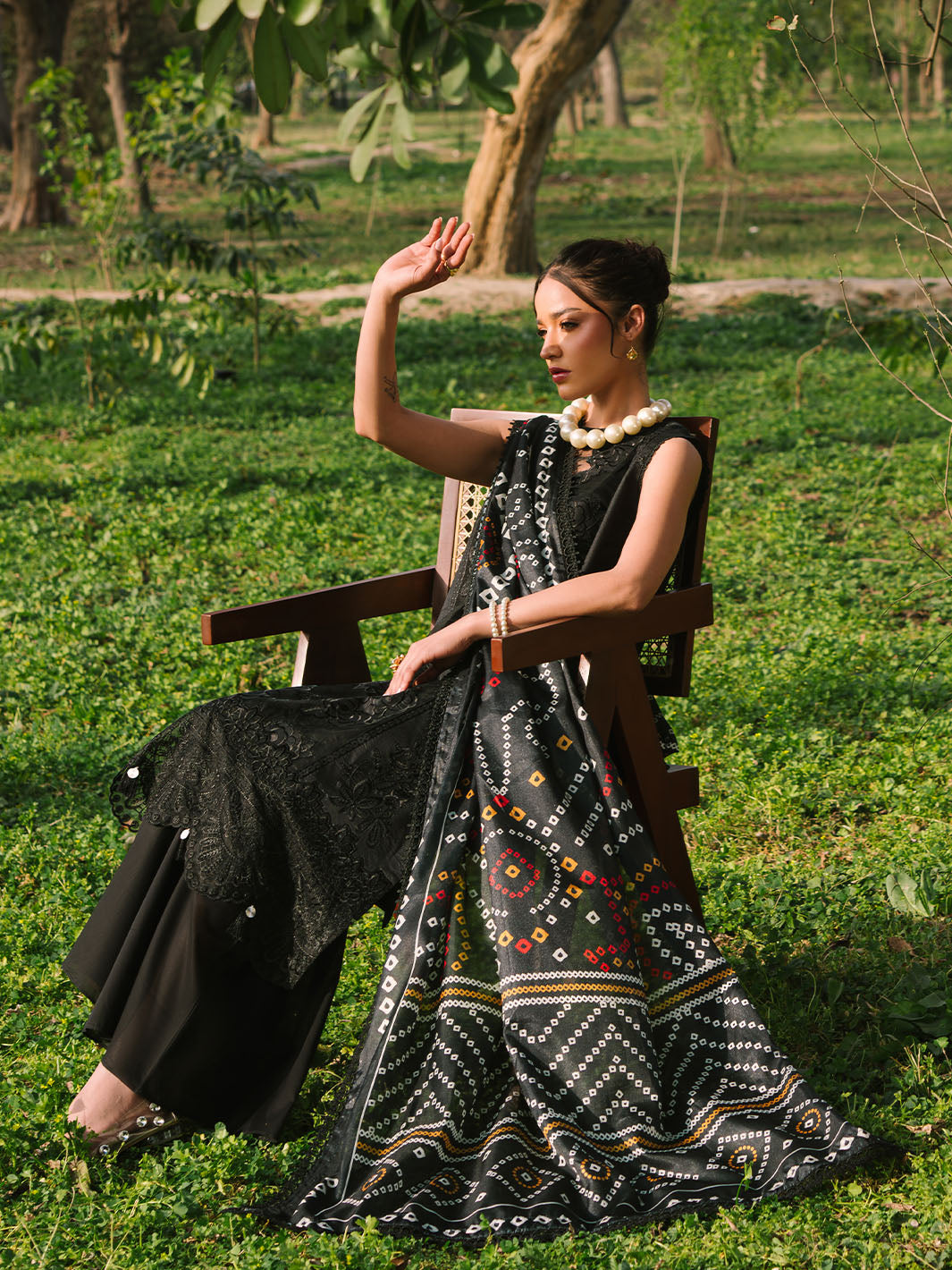 Mahnur | Dahlia Luxury Lawn 25 | Zoe -  Mahnur Ladies Clothes - Original Designer Dress - House of Maryam