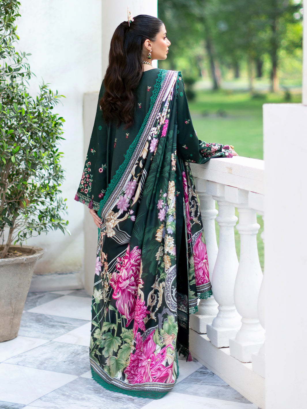 Mahnur | Sophie Luxury Lawn 25 | Zoya -  Mahnur Ladies Clothes - Original Designer Dress - House of Maryam