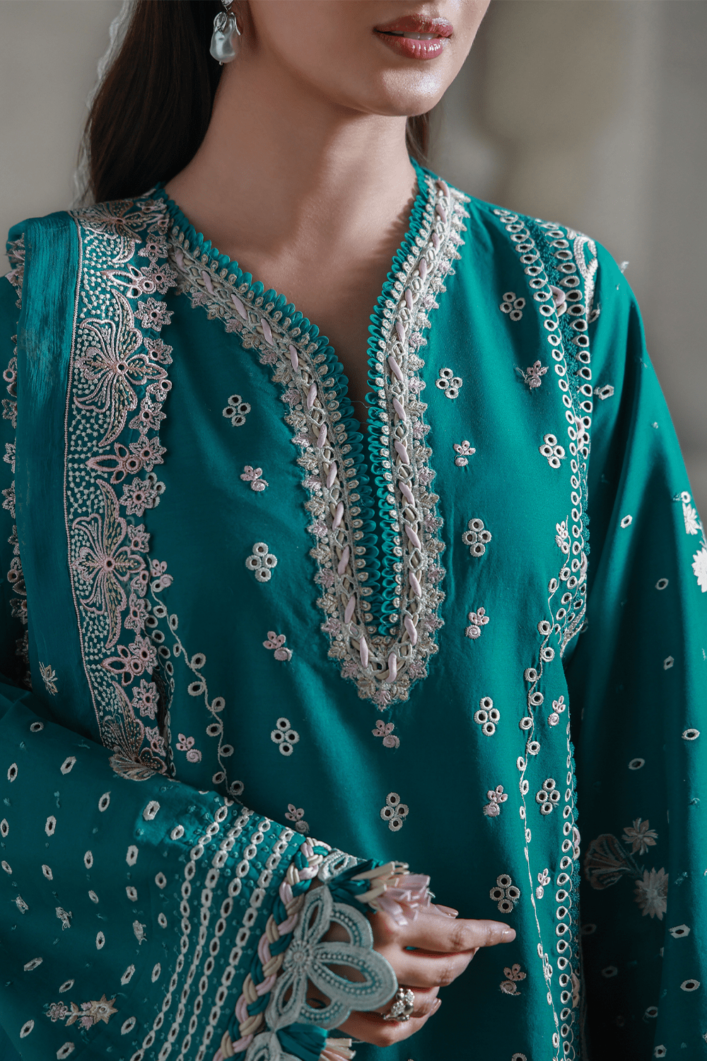 Aabyaan | Saagar Luxury Festive Lawn 26 | AYZEL (AL-07)-Brand:Aabyaan-Type:Ladies Clothes-Emerald Green-Lawn-House of Maryam- Buy in UK, USA