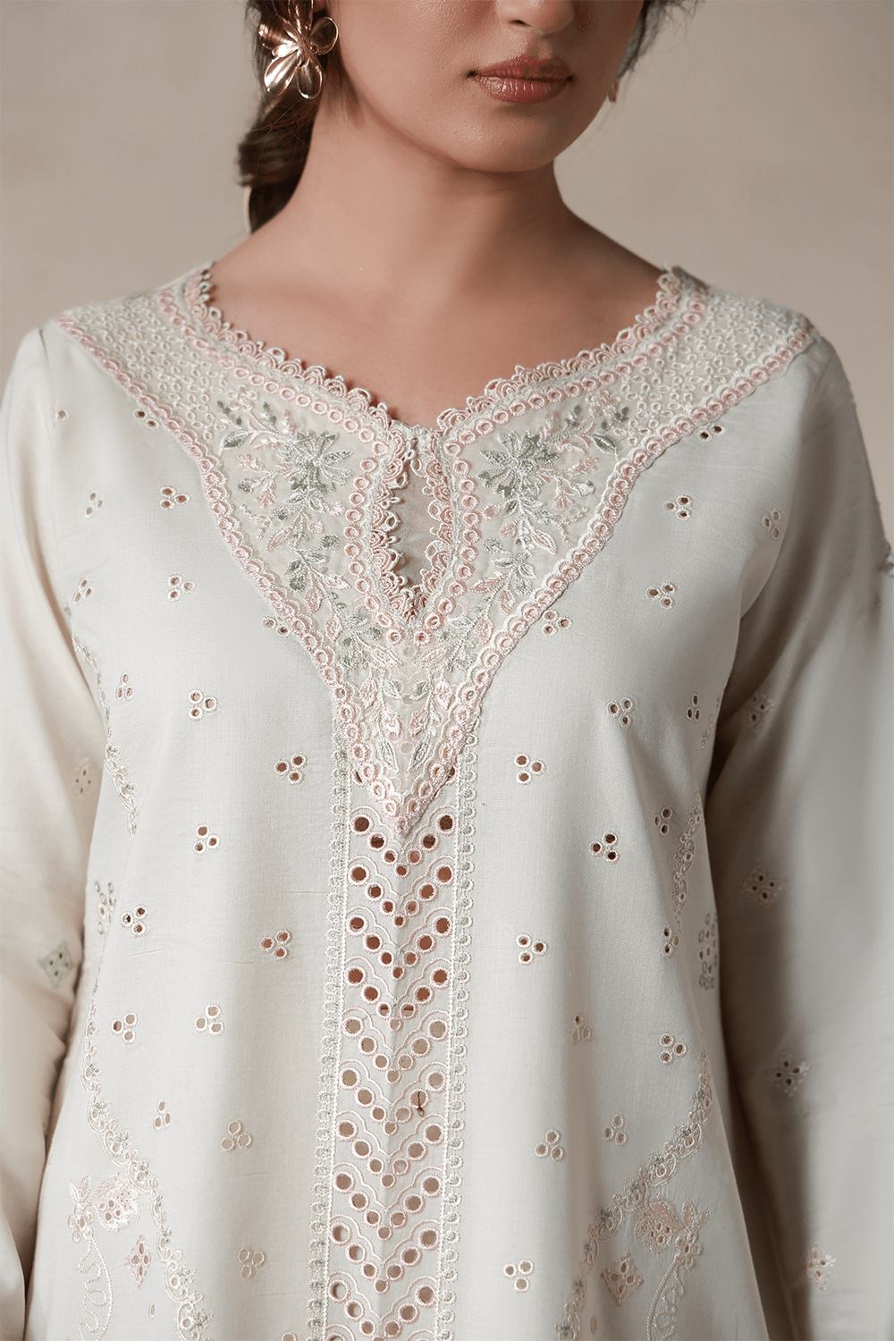 Aabyaan | Saagar Luxury Festive Lawn 26 | NAIRAH (AL-06)-Brand:Aabyaan-Type:Ladies Clothes-Ivory-Lawn-House of Maryam- Buy in UK, USA