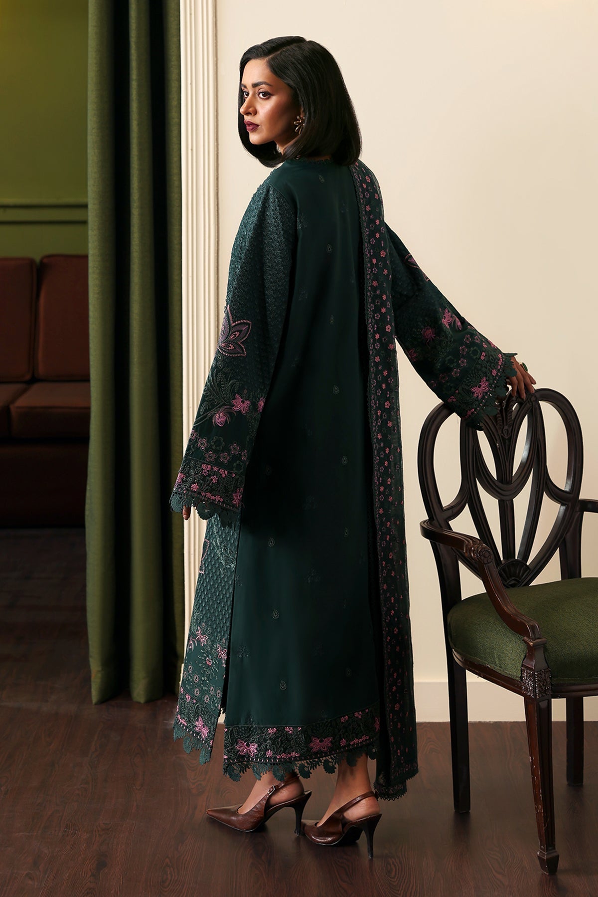 Afrozeh Aurun bottle green embroidered lawn suit, photo 2