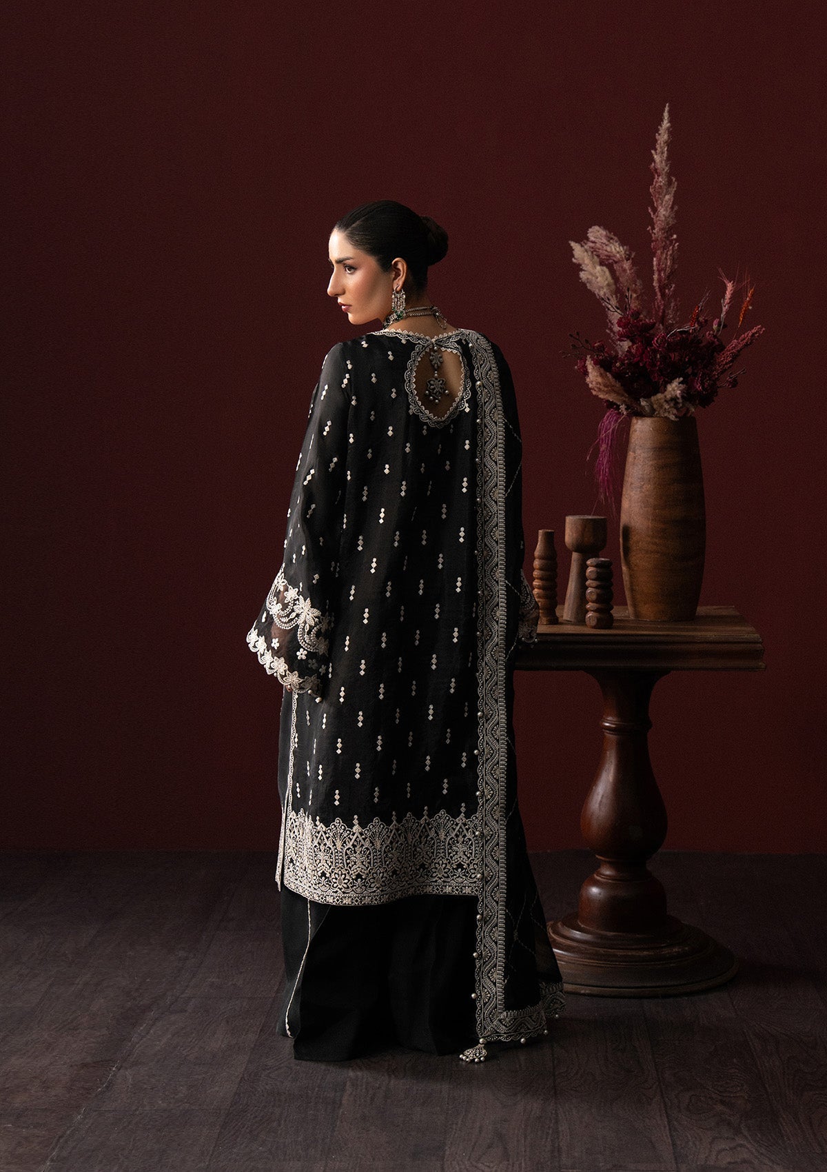 Aik Atelier | Lady Aik 25 | LOOK 02-2