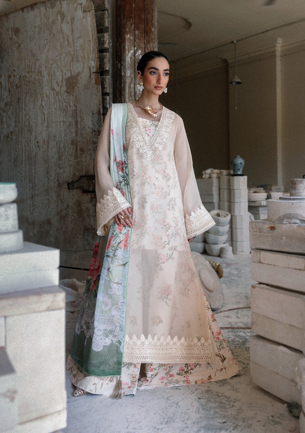 Aik Atelier | Lady Aik 26 | Lady Aik - Look B2601